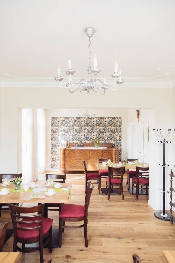 Altes Pfarrhaus Hotel Geldern Bagian luar foto