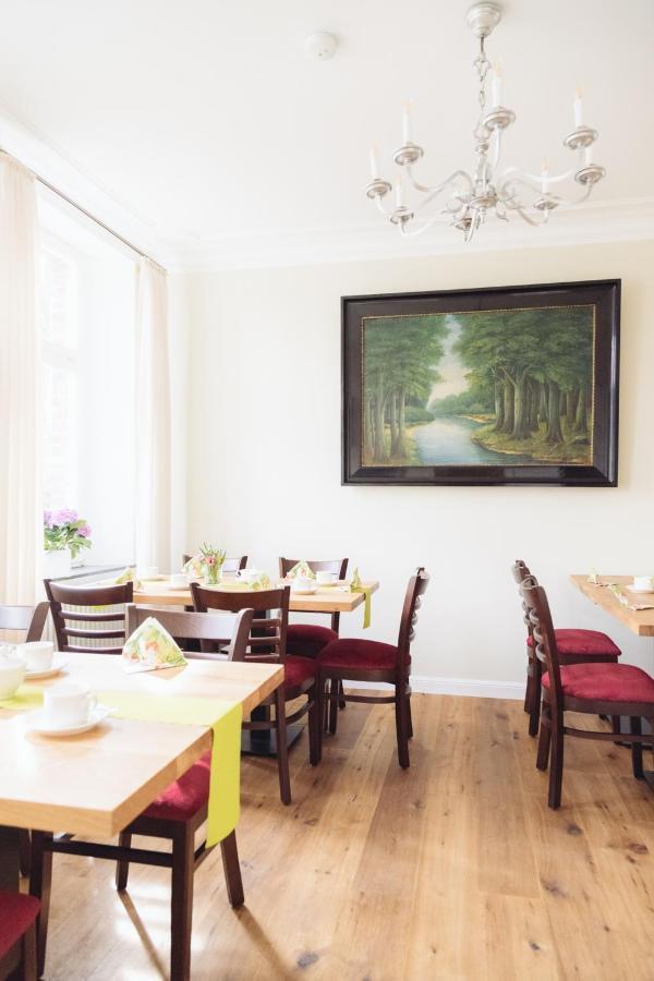 Altes Pfarrhaus Hotel Geldern Bagian luar foto